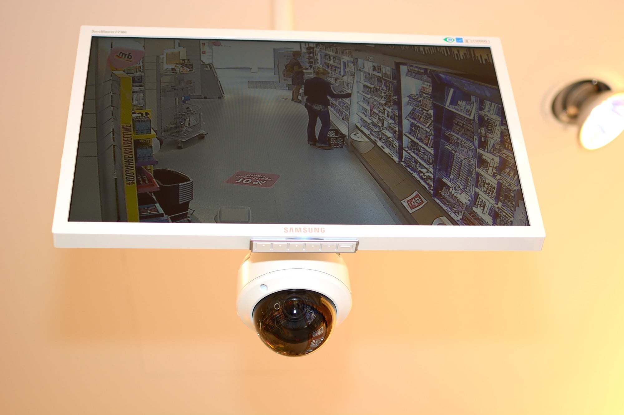 19 Ways Your Business Can Benefit from Security Cameras
